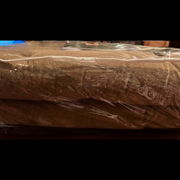 Eddie Bauer Luxury Back Seat Cover Fits Vans Trucks Sedans & SUVs, Mocha - Picture 4 of 7